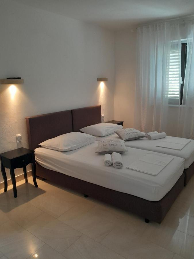 Apartments Blanka Zrnovo Екстер'єр фото