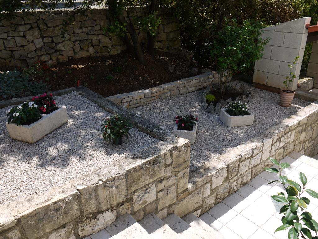 Apartments Blanka Zrnovo Екстер'єр фото